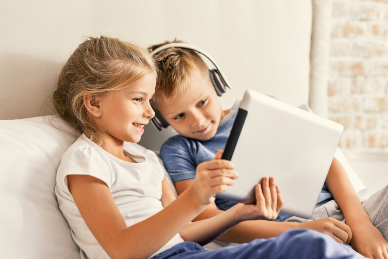 Take story time online with digital read-aloud
